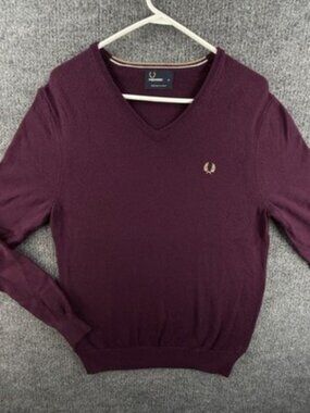 Fred Perry Wool Logo Medium Sweater Long Sleeve V-Neck Pullover Maroon Men Knit